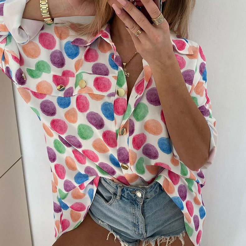Damen modische Bluse mit buntem Punktmuster und eleganten Details EB