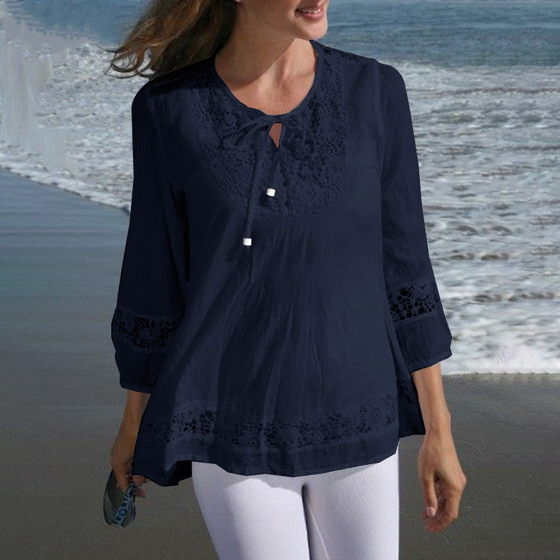 Damen Lässige Tunika-Bluse mit Häkelspitze, Bindekragen und dreiviertel Ärmeln EB