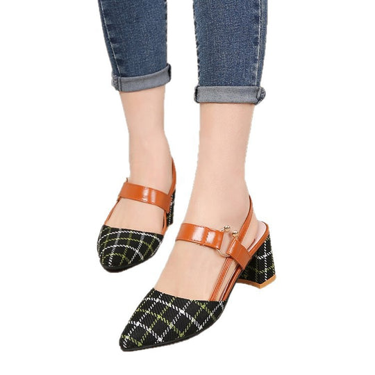 Damen Riemchen-Pumps mit elegantem Karomuster und praktischem Verschluss EB