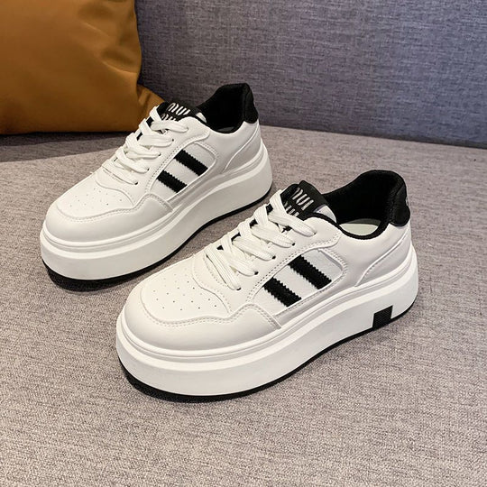 Damen Plattform Sneakers mit verstärkter Dämpfung und sportlichem Design EB