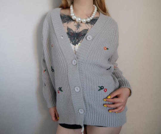 Damen Strickjacke mit buntem Blumenstickereien EB