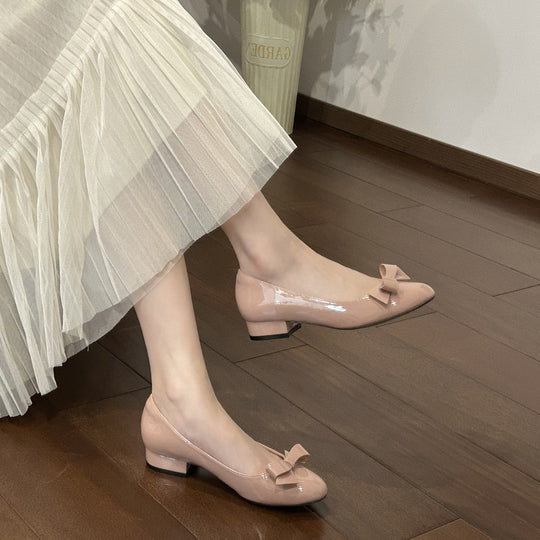 Damen elegante Ballerinas mit dekorativer Schleifenapplikation und komfortablem Blockabsatz EB