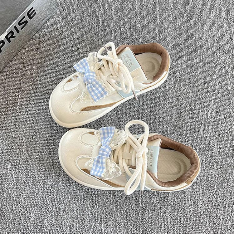 Damen Sneakers mit romantischem Rüschendetail und gepolsterter Sohle EB