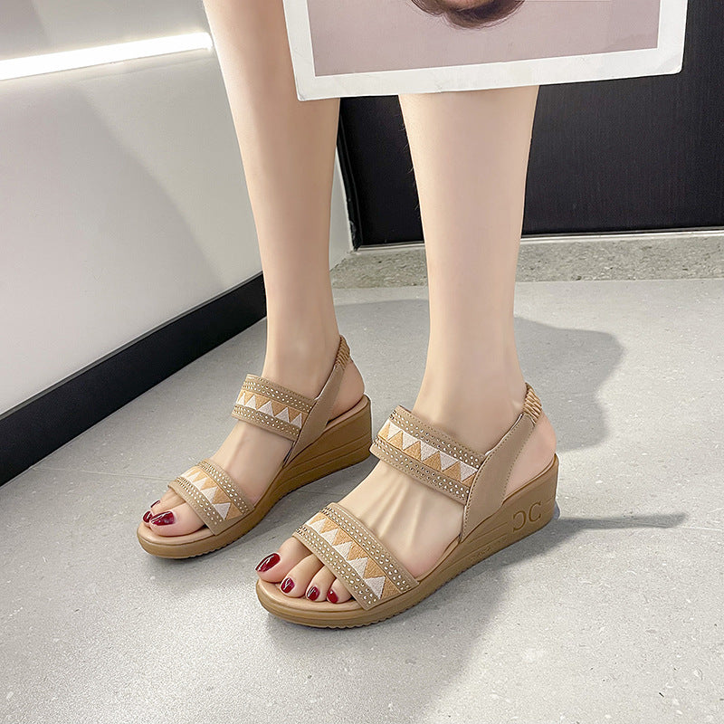 Damen Wedge-Sandalen mit dekorativem Riemendesign und komfortablem Fußbett EB
