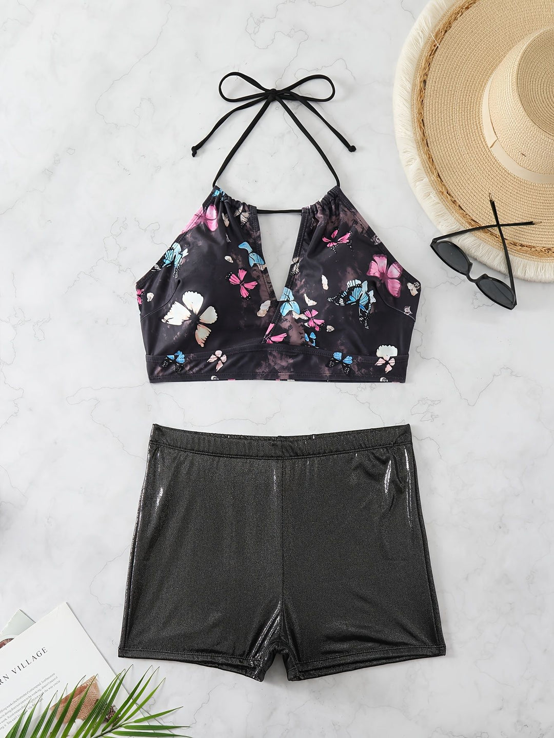 Damen Bikini-Set mit floralem Oberteil und hochglänzenden Shorts EB