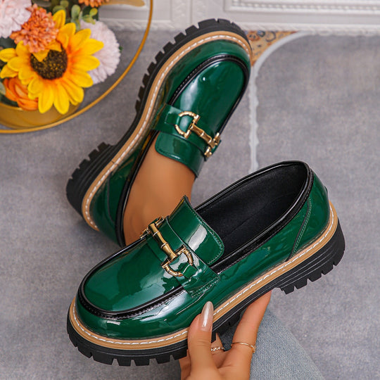 Damen Modische Loafers mit glänzender Oberfläche und dekorativem Ketten-Detail EB