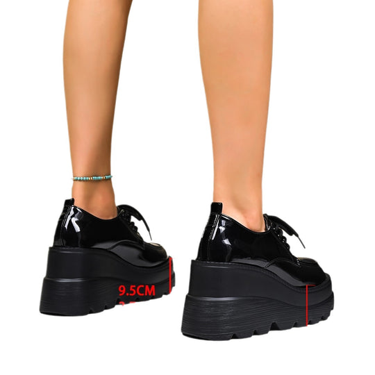 Damen Plateau Schnürschuhe mit glänzendem Obermaterial und rutschfester Sohle EB