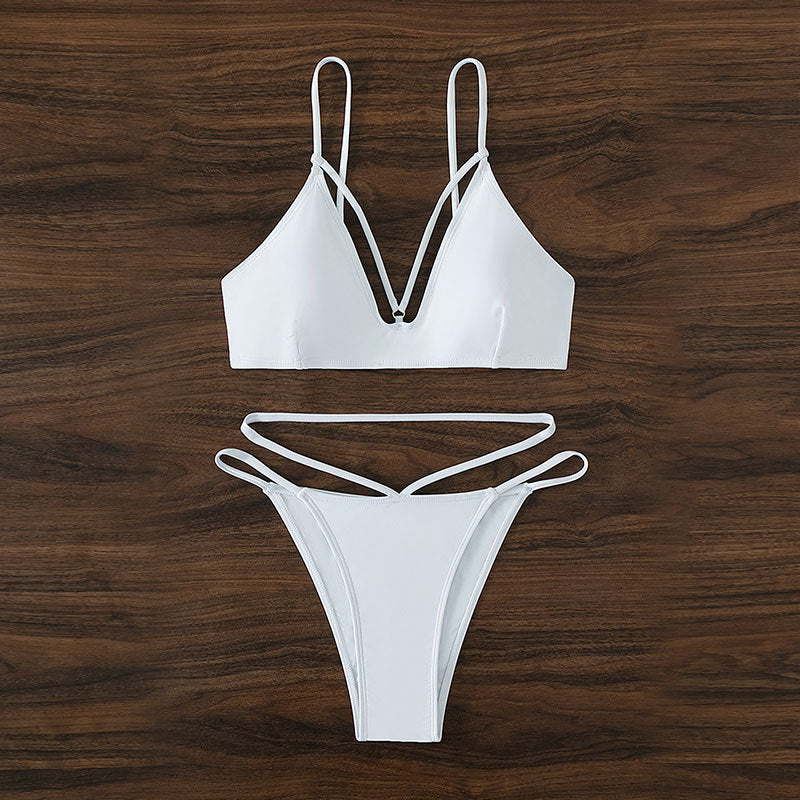 Damen Triangel-Bikini mit tiefem V-Ausschnitt und raffinierten Trägermuster EB