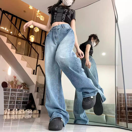 Damen weit geschnittene Mom-Jeans im Vintage-Look mit hohem Bund und modernen Details EB