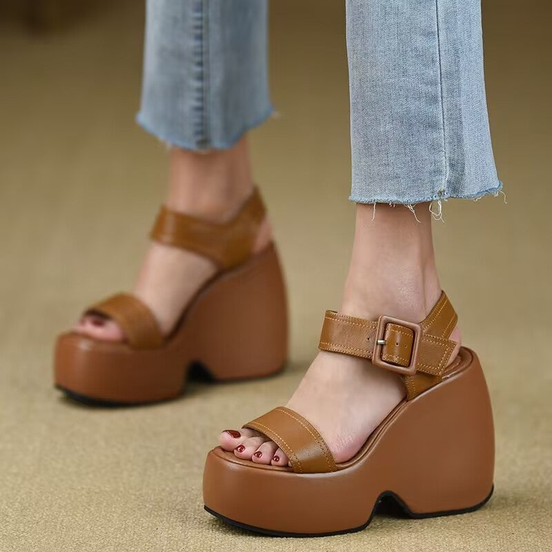 Damen Plateau-Sandalen mit verstellbarem Riemen und komfortablem Absatz EB