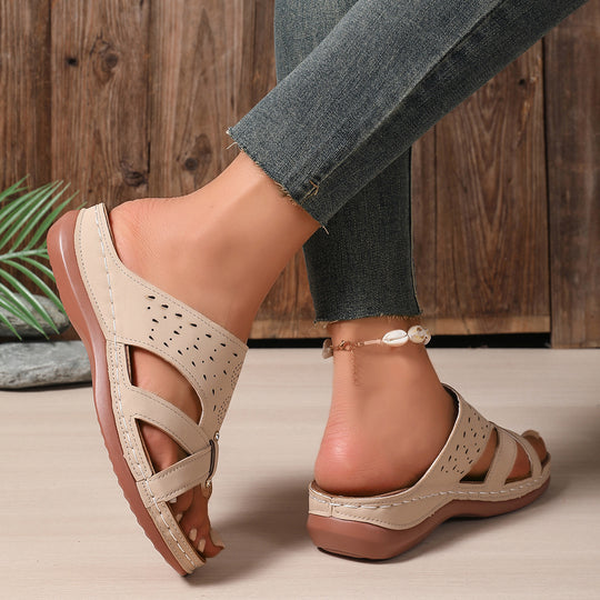 Damen komfortable Clogs mit ergonomischem Fußbett und modischen Cut-Outs EB