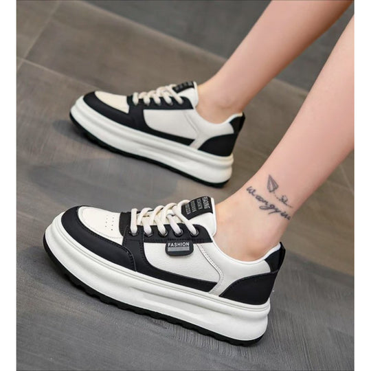 Damen Sportliche Lifestyle-Sneaker mit trendiger Zweifarben-Optik EB