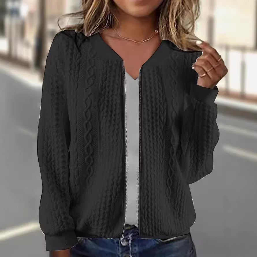 Damen Strickjacke mit modernem Kabelstrickmuster und eleganter Schnittführung EB