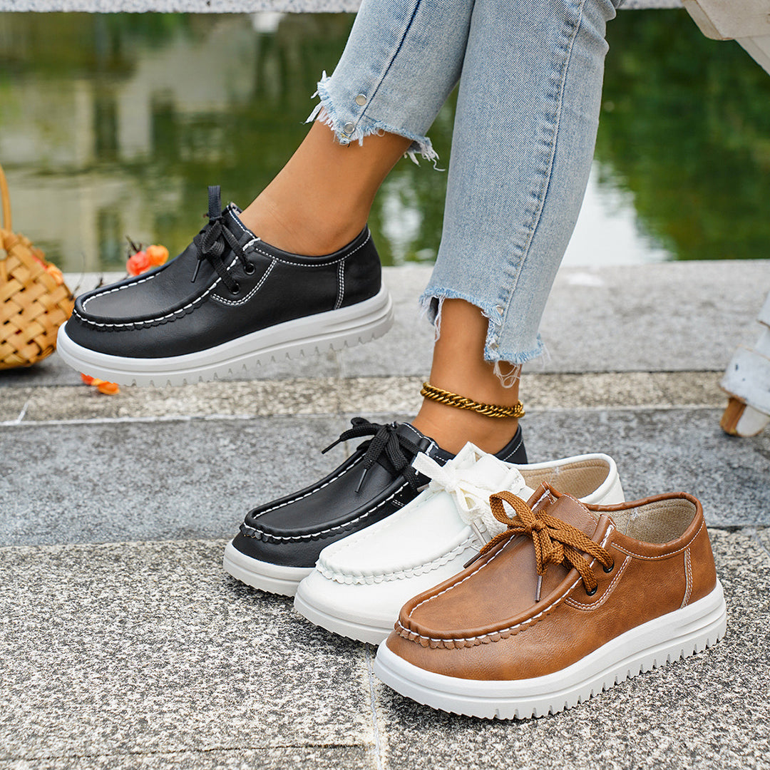 Damen Freizeit-Sneaker mit kunstlederner Optik und rutschfester Sohle EB