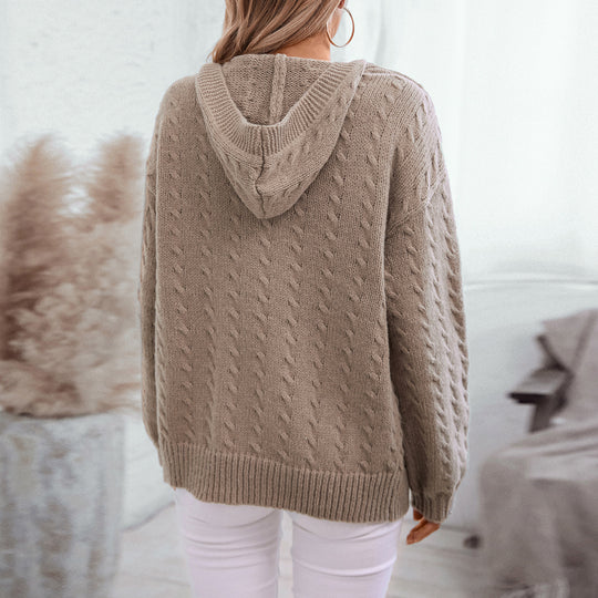 Damen Strickjacke mit Kapuze und feinem Zopfstrick EB