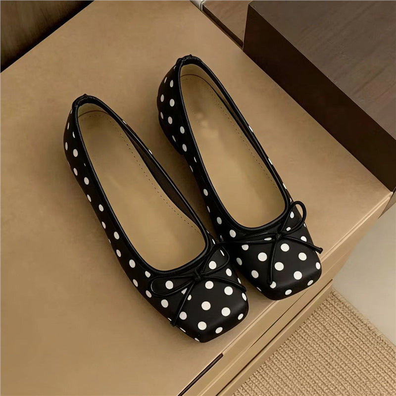 Damen Ballerinas mit Punkten und zarter Schleifenverzierung EB