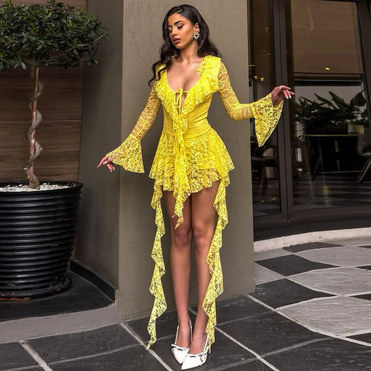 Damen Spitzenkleid mit voluminösen Rüschen EB