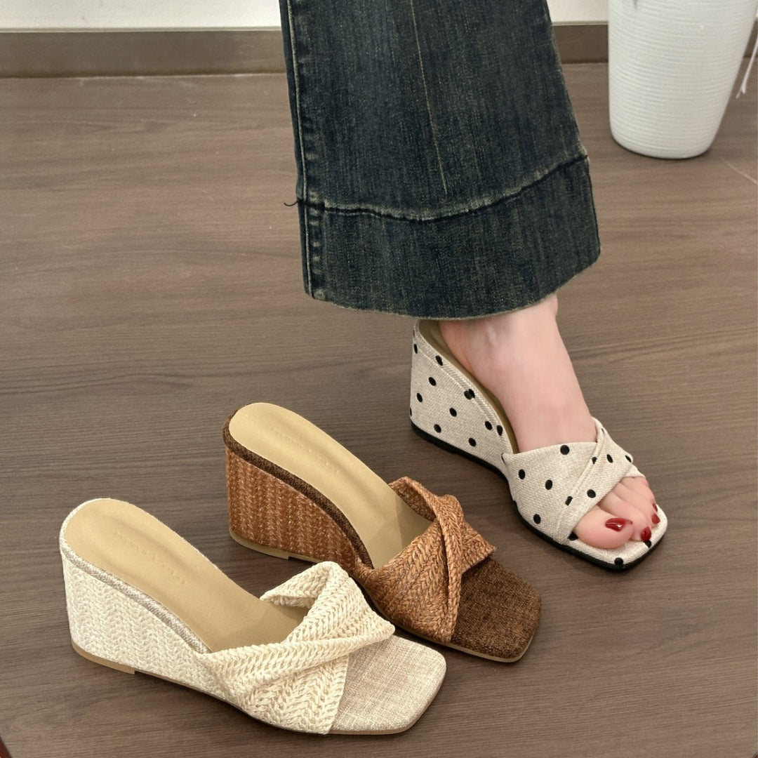 Damen Komfortable Wedge-Pantoletten mit geflochtenem Design EB
