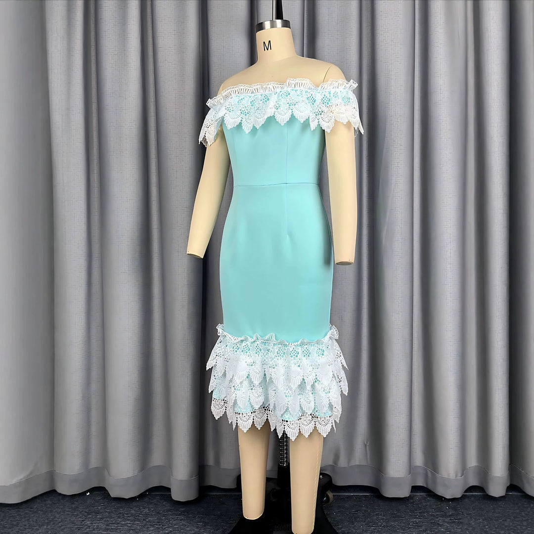 Damen Luxuriöses Cocktailkleid mit Spitzenakzenten EB