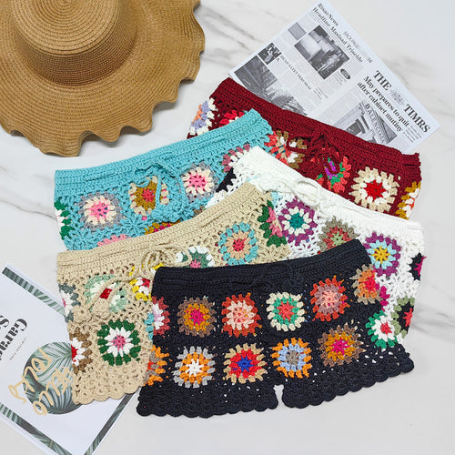 Damen Häkelshorts mit buntem Granny-Quadrat-Muster EB