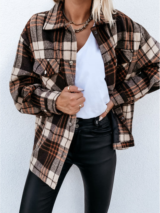 Damen Karierte Overshirtjacke im flauschigen Stoff EB