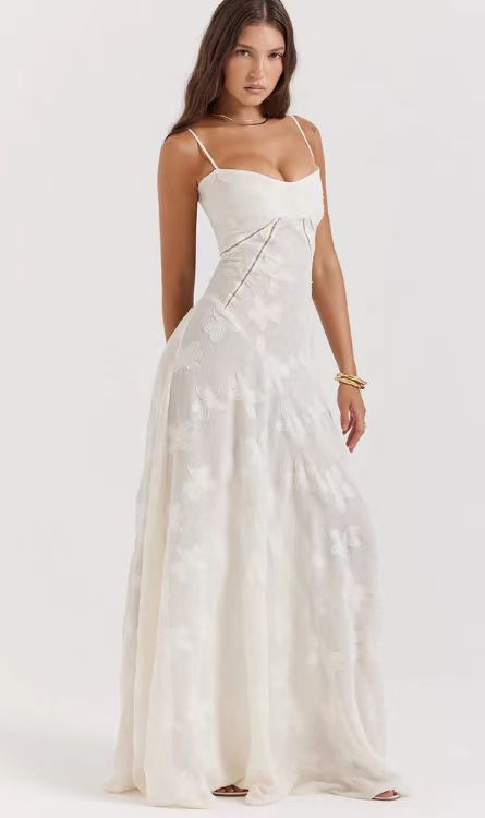 Damen elegantes Abendkleid mit feinen Spitzenverzierungen und Spaghettiträgern EB