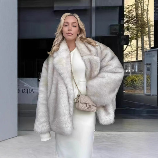 Damen Elegante Kunstpelzjacke mit funkelnden Akzenten EB