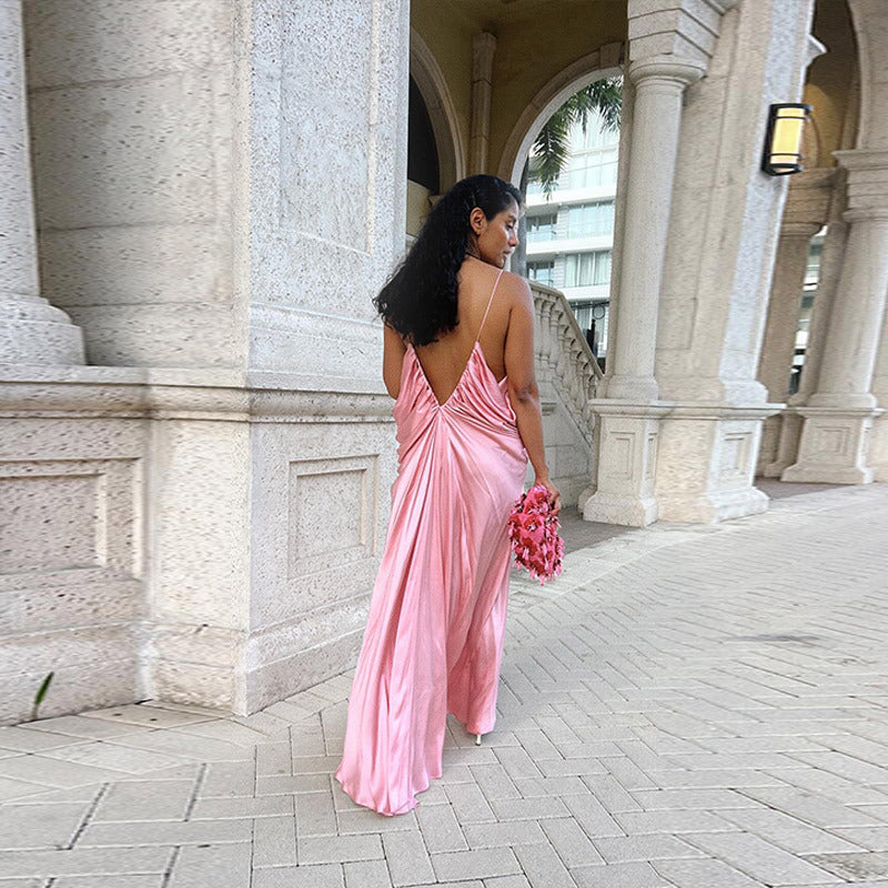 Damen Elegantes Maxikleid mit fließendem Satin und Spaghettiträgern EB