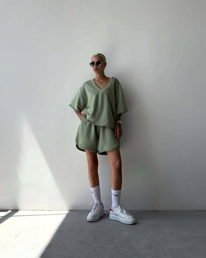 Damen lässiges Oberteil und Shorts-Set mit V-Ausschnitt und weitem Schnitt EB