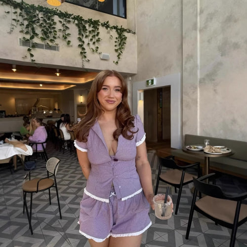 Damen Pyjama-Set mit Rüschendetails und knöpfbarem Oberteil EB