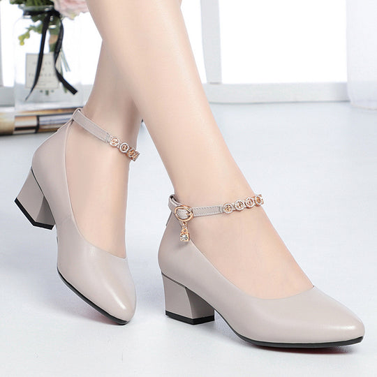 Damen Elegante Mary Jane Pumps mit verstellbarem Riemen und funkelndem Schmuckdetail EB