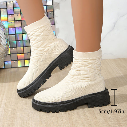 Damen Modische Stiefeletten mit strukturiertem Obermaterial und rutschfester Sohle EB