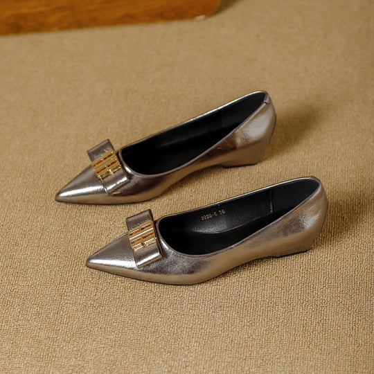 Damen spitze Ballerinas mit elegantem Schmuckdetail EB