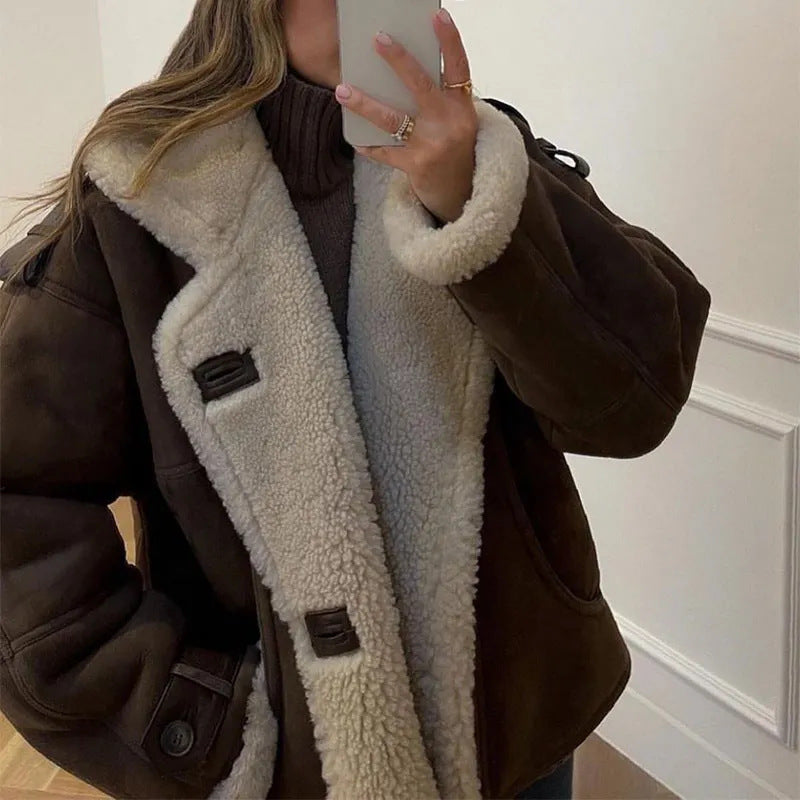 Damen Warme Lammfelljacke mit bequemem Schnitt EB