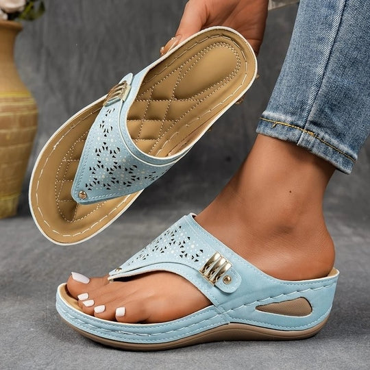 Damen Zehentrenner-Sandalen mit eleganter Perforation EB