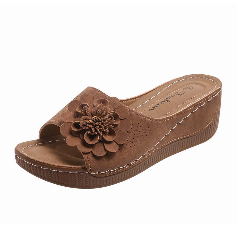 Damen modische Hausschuhe mit floralen Akzenten EB
