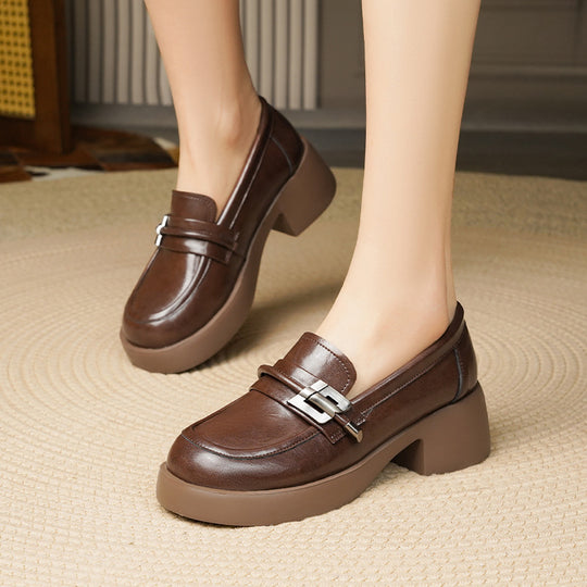 Damen Elegante Blockabsatz Mokassins mit modischem Schnallen-Detail EB