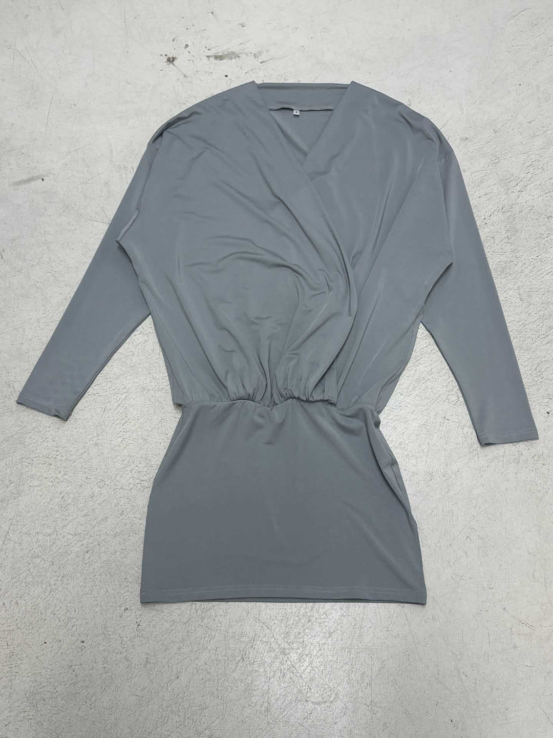 Damen nan drapiertes Wickel-Top mit tiefem V-Ausschnitt, weichem Jerseyfall und tailliertem Bündchen EB