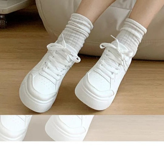 Damen sportive und trendige Sneakers mit extraleichter Sohle EB