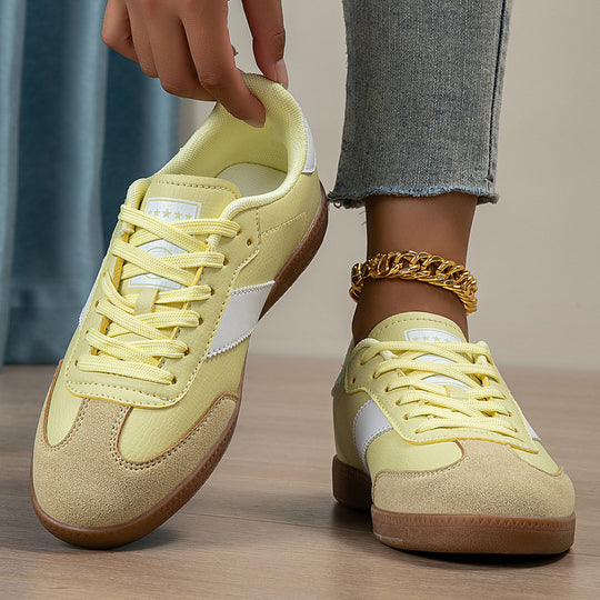 Damen nan retro-inspirierte Sneaker mit niedrigem Schnitt, Gumsohle und Velours-Zehenkappe EB