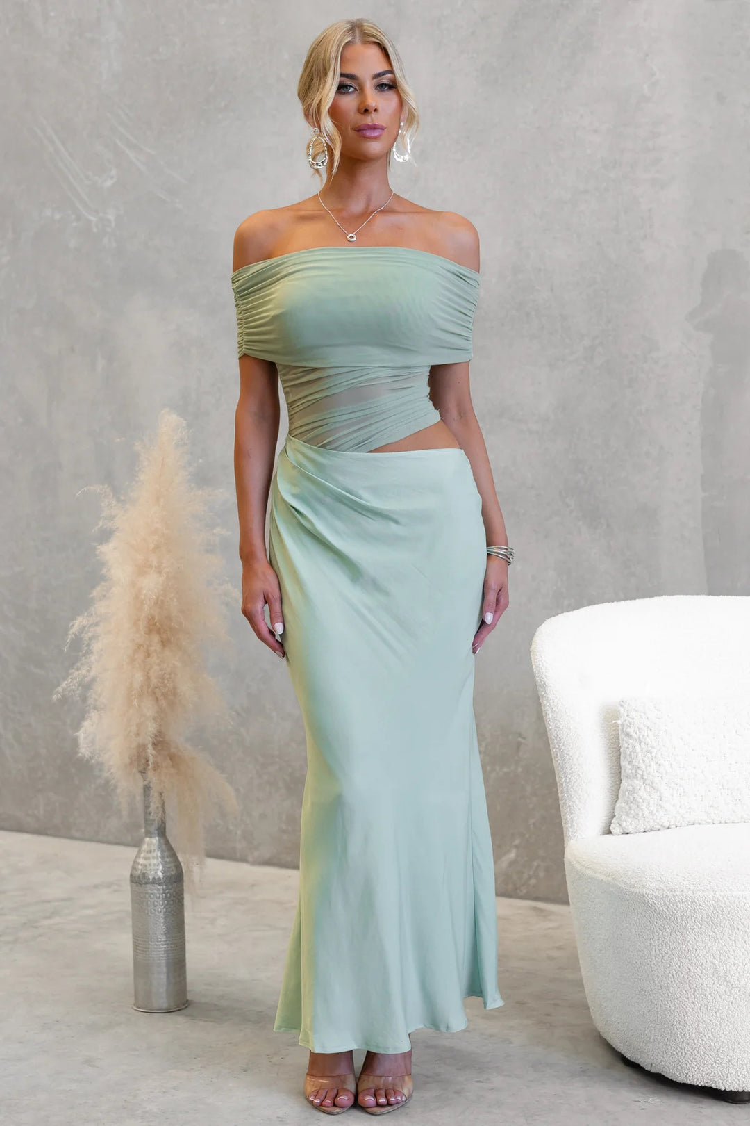 Damen Off-Shoulder Maxikleid mit elegantem Wickel-Design und figurfreundlichem Schnitt EB