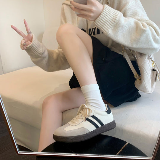 Damen Sneakers im sportiven Retro-Design mit feinem Wildleder und strapazierfähiger Sohle EB