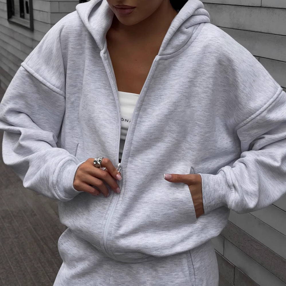 Damen extraweites Relaxed-Fleece-Set mit überlanger Kapuzenzipjacke und fließender Hose mit hohem Bund Eichborn Berlin