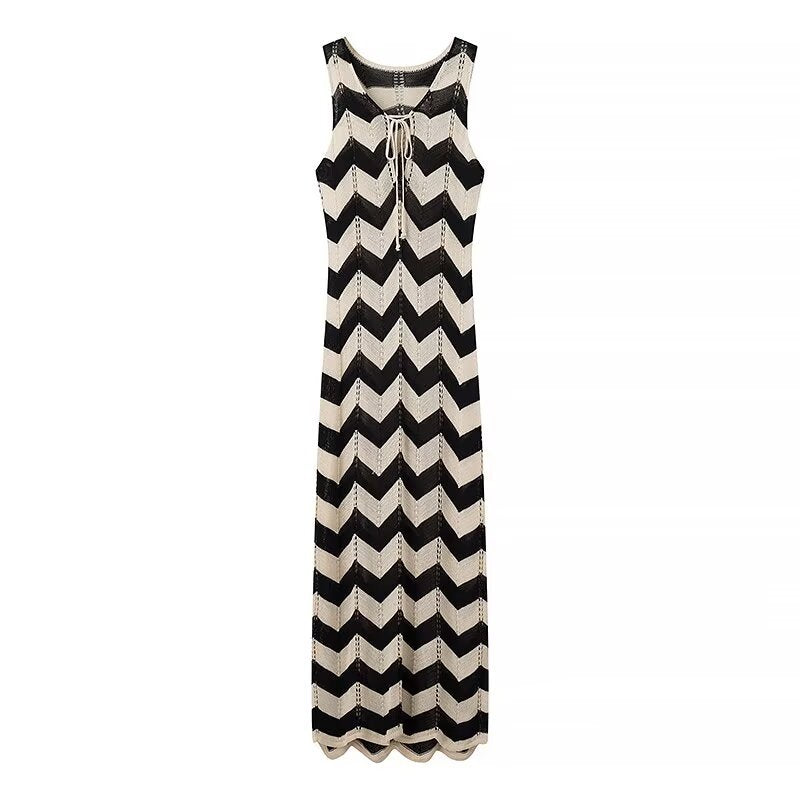 Damen Maxikleid mit raffiniertem Zick-Zack-Muster und eleganter Schnürung EB