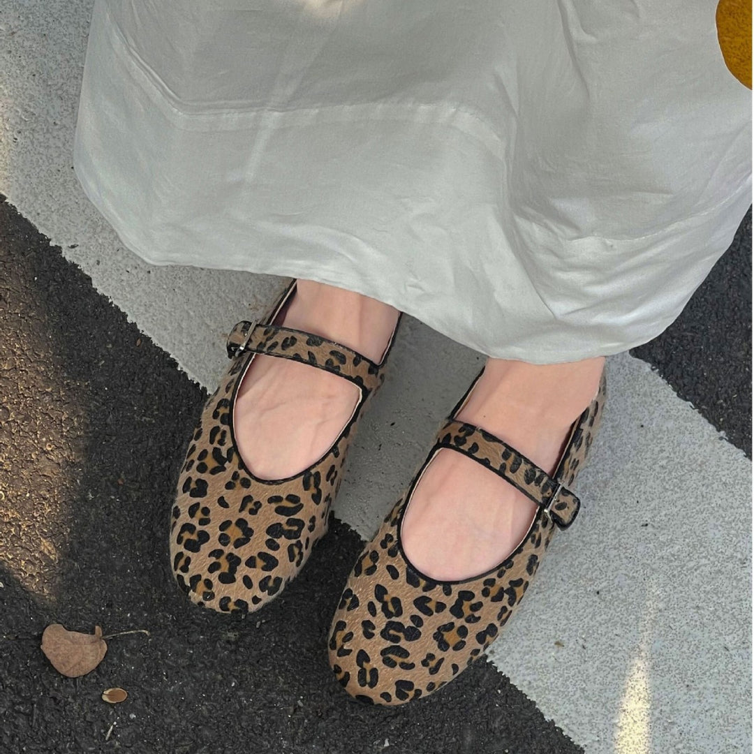Damen Ballerinas mit elegantem Riemendesign und schickem Leopardenmuster EB