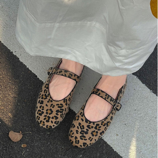 Damen Ballerinas mit elegantem Riemendesign und schickem Leopardenmuster EB
