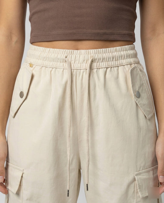 Damen weite Cargohose im Palazzoschnitt mit Tunnelzugbund elastischem Rückenteil und Multifachtaschen EB