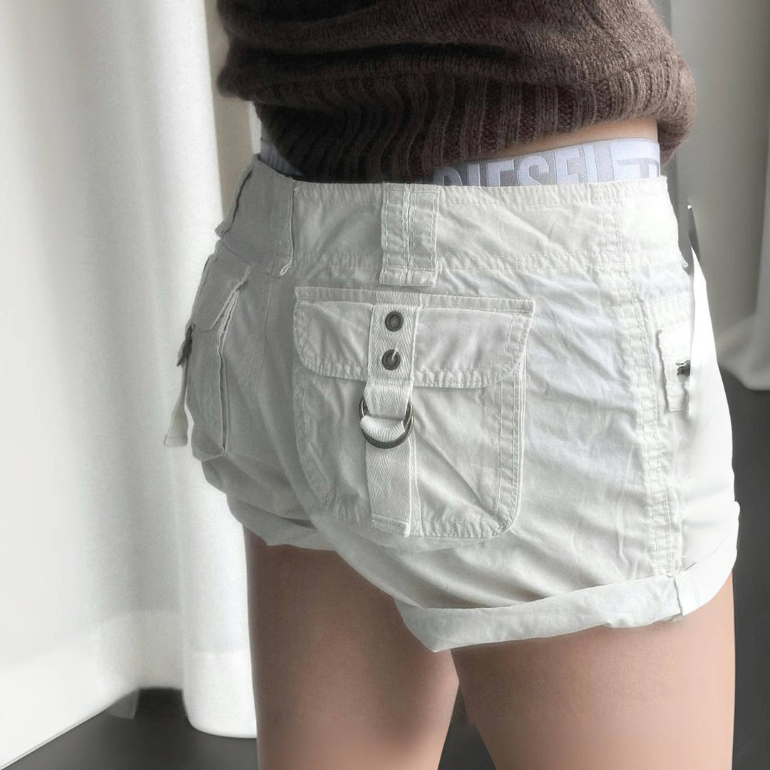 Damen leichte Shorts mit praktischen Reißverschlusstaschen EB