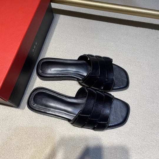Damen Komfortable Slipper mit eleganten Riemen EB