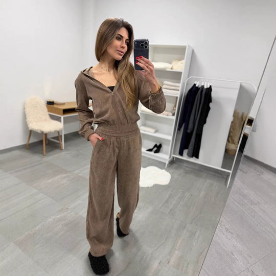 Damen weiches Cordvelours-Zweiteiler mit kurzer Kapuzenzipjacke und weiter Komforthose Eichborn Berlin